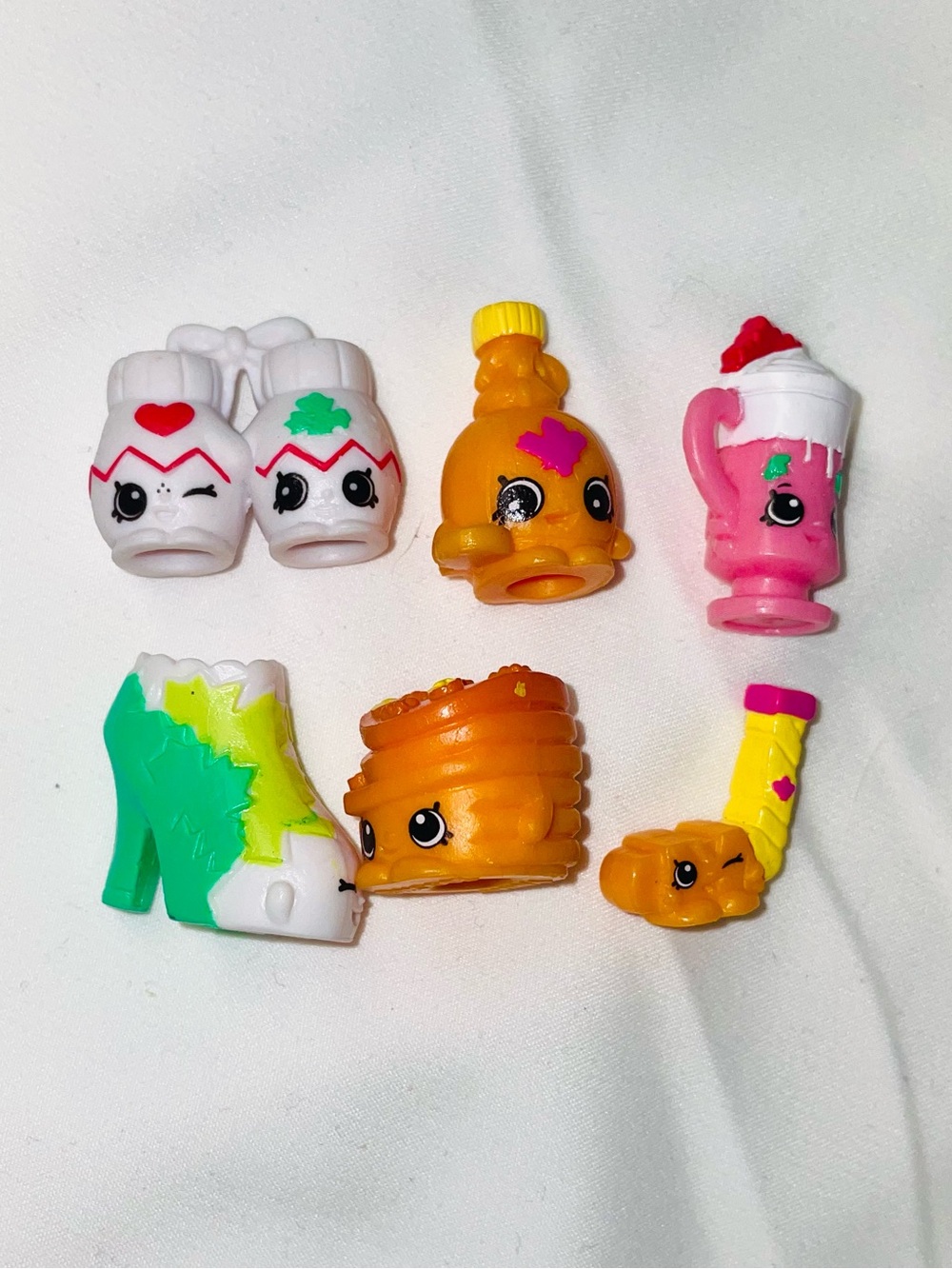 Shopkins S1 Canadian Cuties- Hug’n’Snug, Miss Maple Syrup, Millie Shake… more